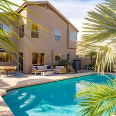Palm Grove Getaway