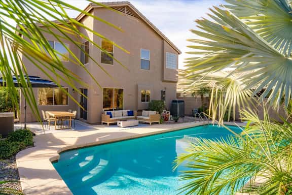 Palm Grove Getaway - Image 1