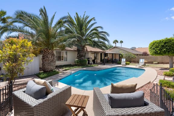 Grand Palms